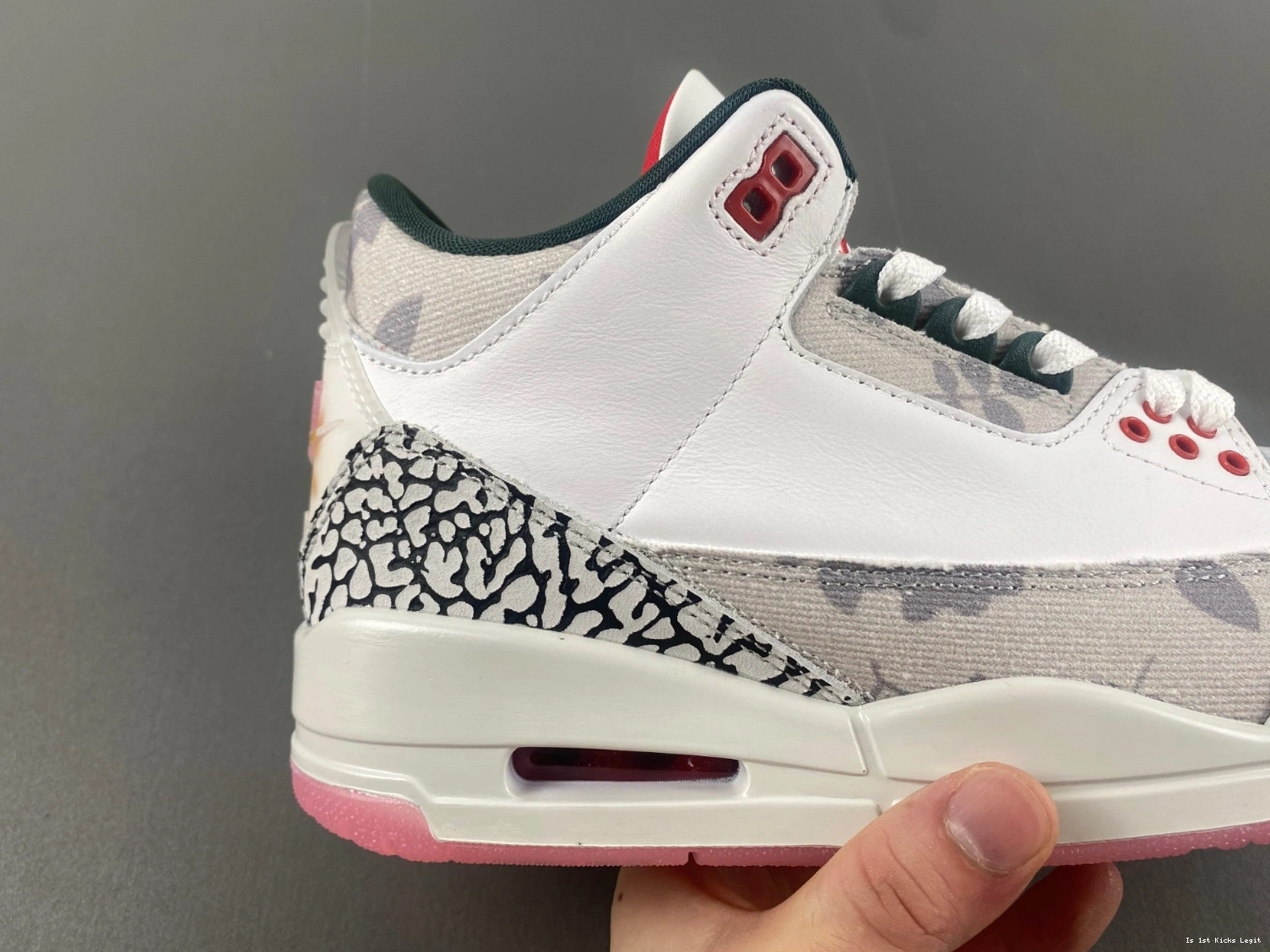 HM6993-100 - Wings Men's 3 Jordan Retro 1218